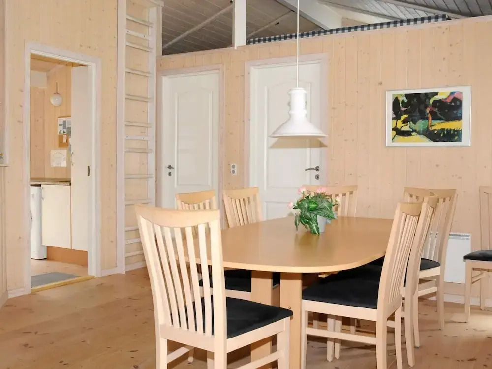 6 person holiday home in Oksbøl-By Traum