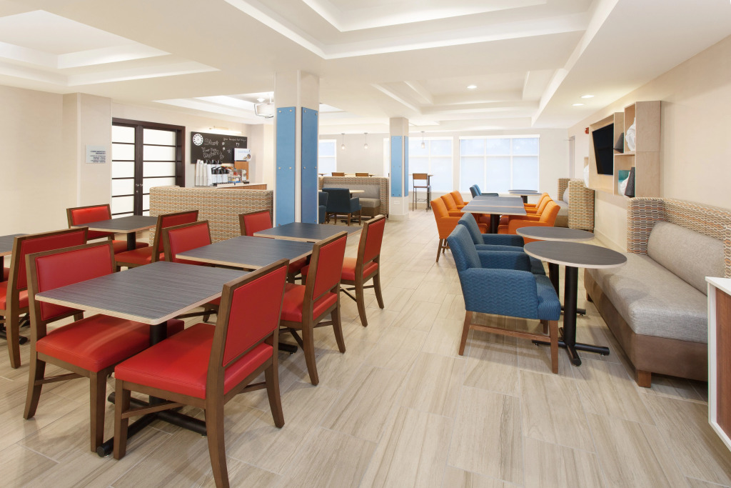 Holiday Inn Express Hotel & Suites Lake Zurich-Barrington by IHG