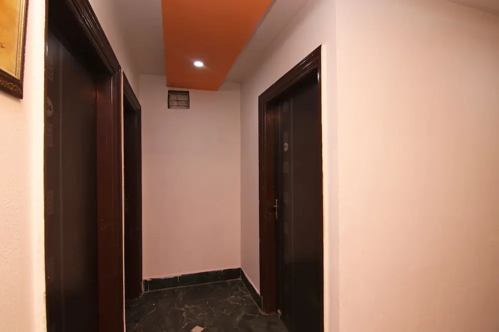 OYO 22756 Diksha Hotel