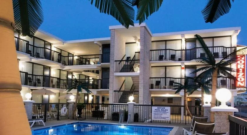 Horizon Motor Inn-Beach Block & Close to Moreys Piers