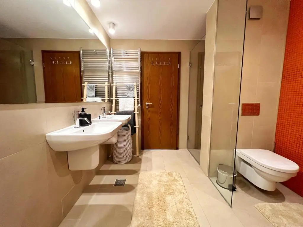 Luxury beachfront apt - quite area, 100 sqm