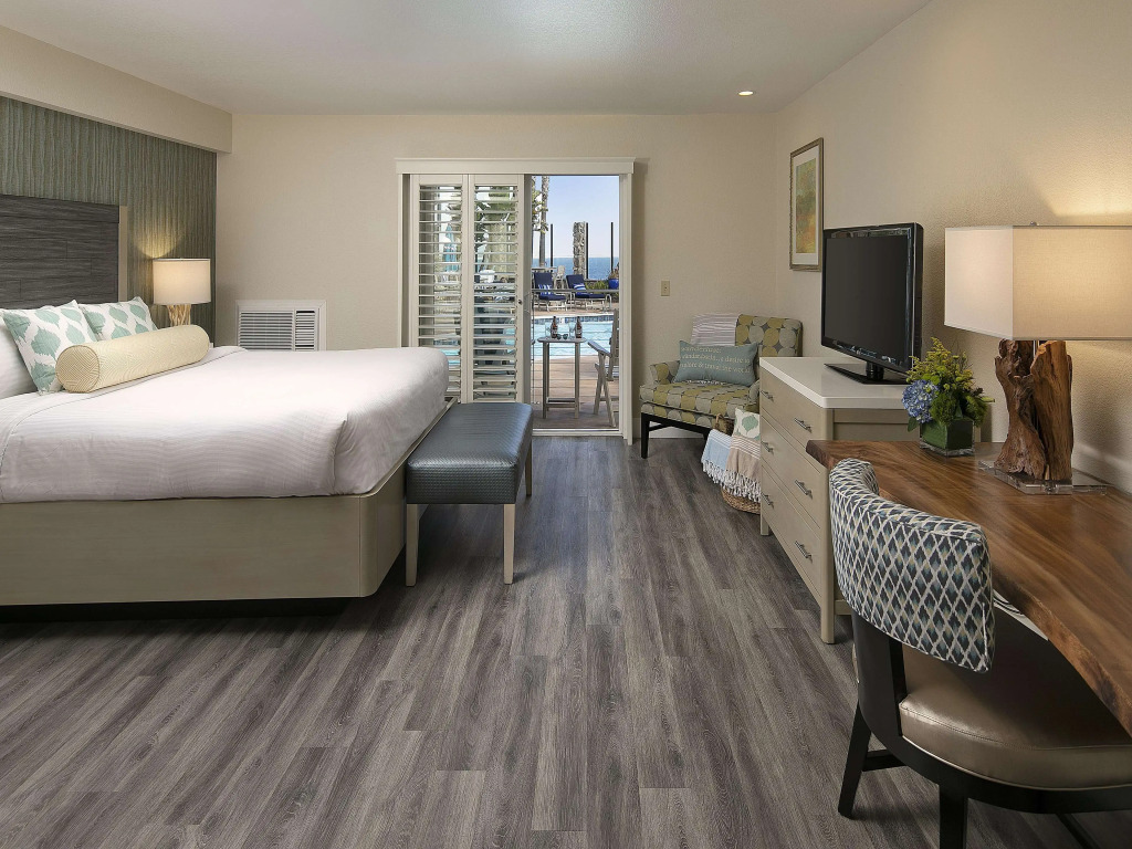 Inn at the Cove