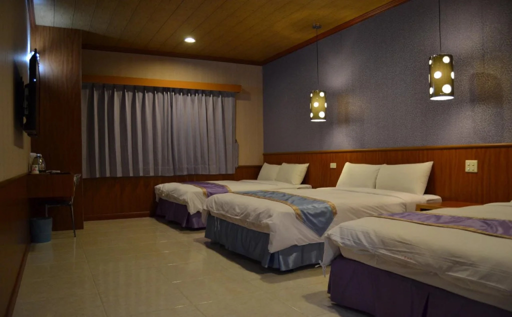 Yoyo Hotel