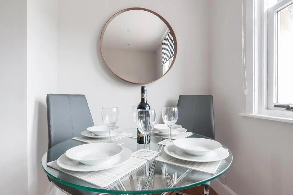 Dalkeith Three Bed Two Bath Apartment