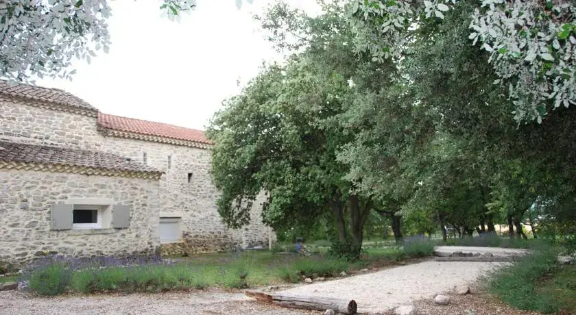 Le Mas Des Poètes
