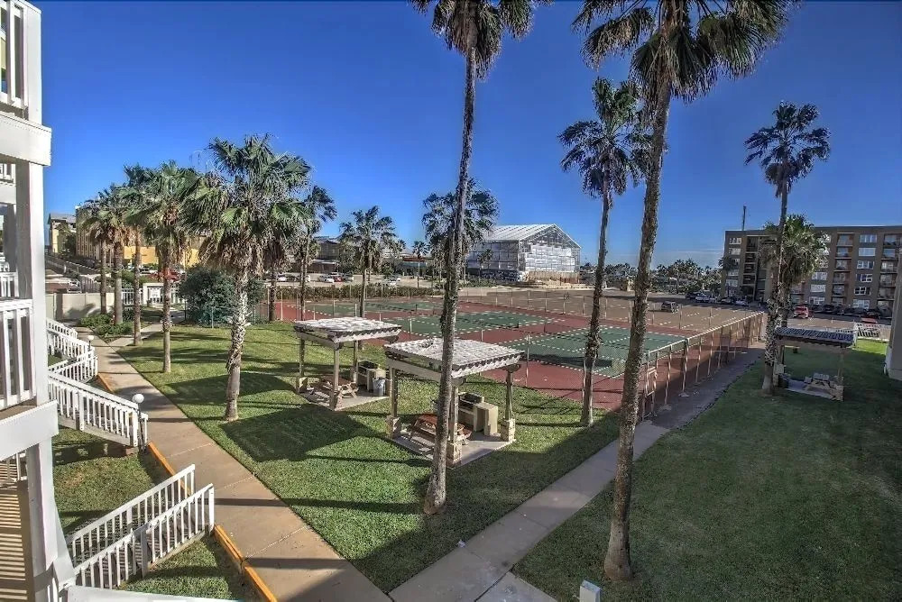 Gulfpoint 2203 - 2 Br Condo