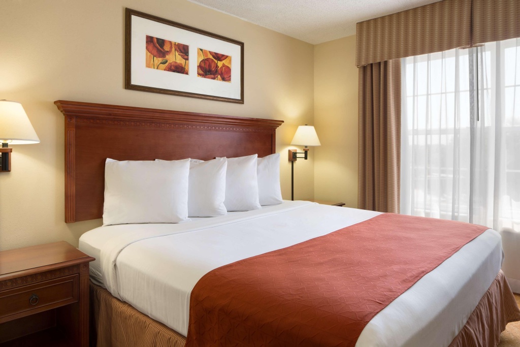 Country Inn & Suites by Radisson, Baltimore North, MD