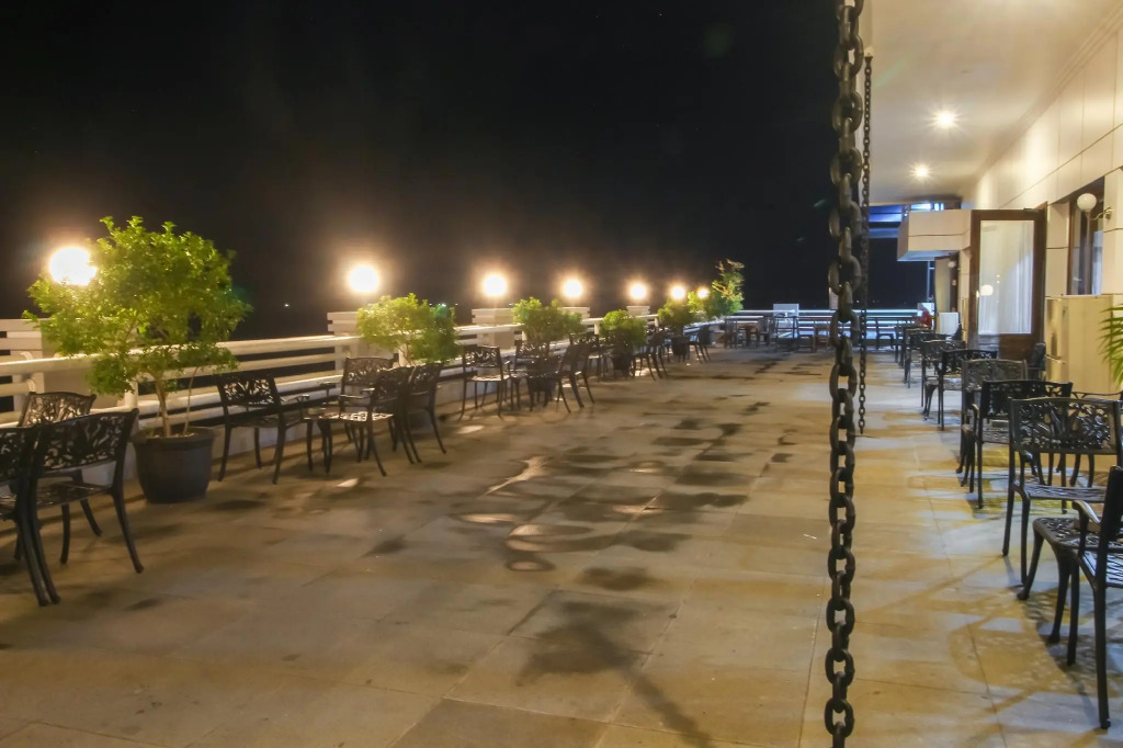 Ocean Beach Hotel Padang