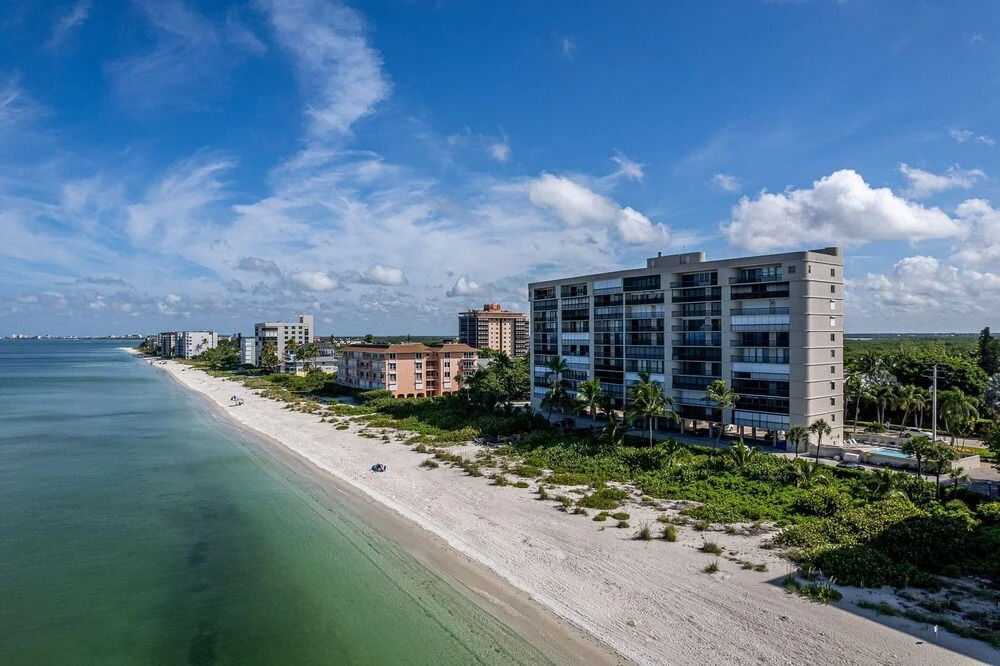 Ambassador # 905 - 26300 Hickory Blvd by Coastal Vacation Properties
