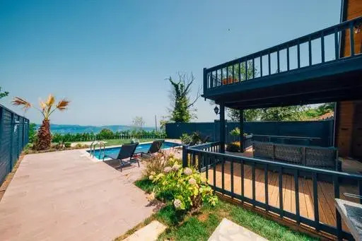 Sapanca Kaya Palace