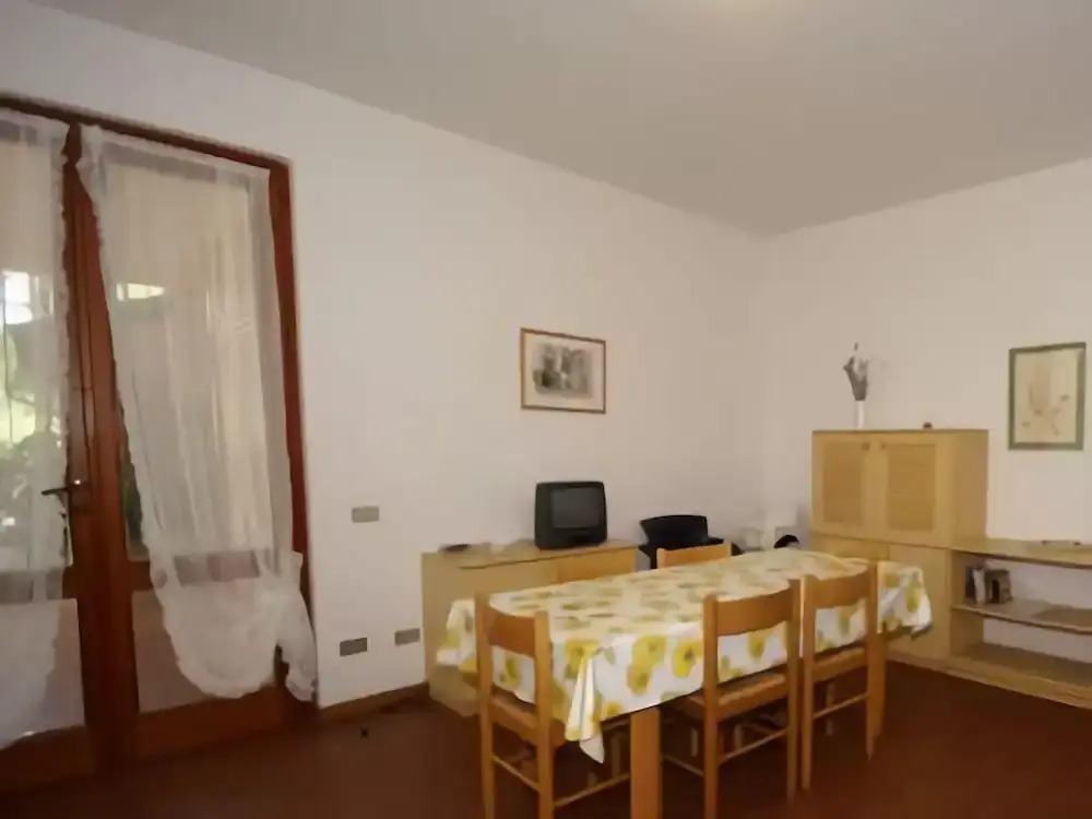 Luxurious Bungalow in Garda With Swimming Pool