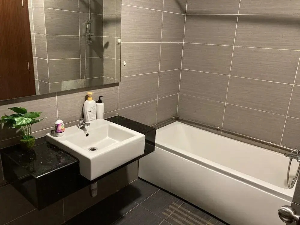 JB City Shopping Mall Apartment