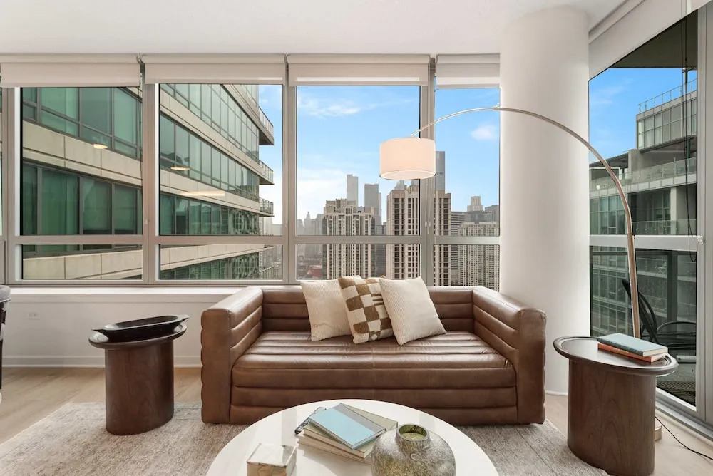 Brand-new 3BR City Views Prime West Loop Spot