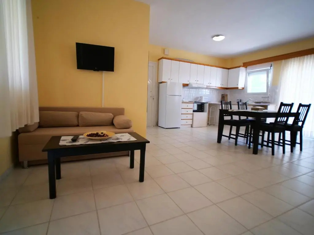 Sithonia Lodge