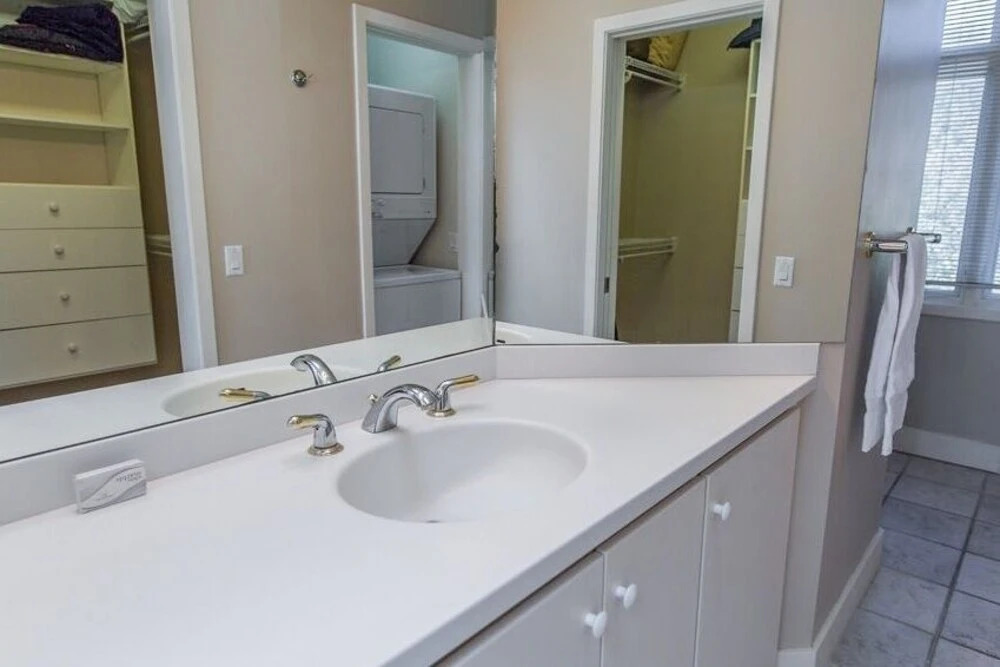 All-Suite Oceanfront Oasis W/ Pool & Hot Tub Home