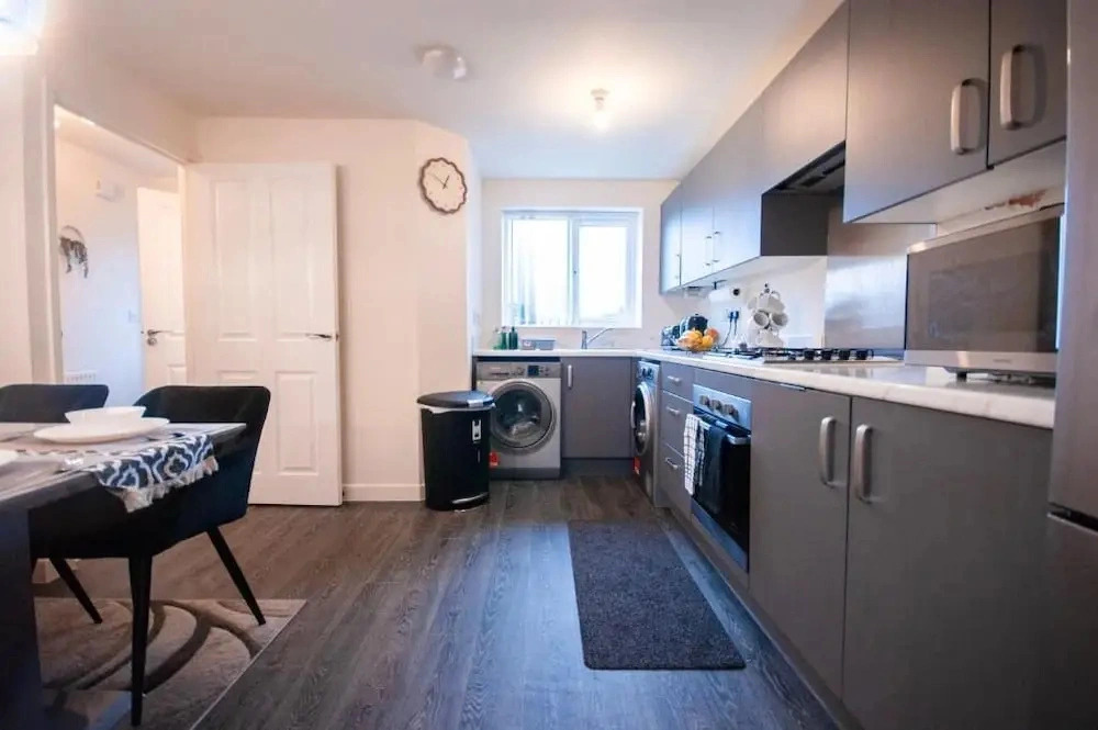 Spacious Luxurious Serviced Accommodation 2