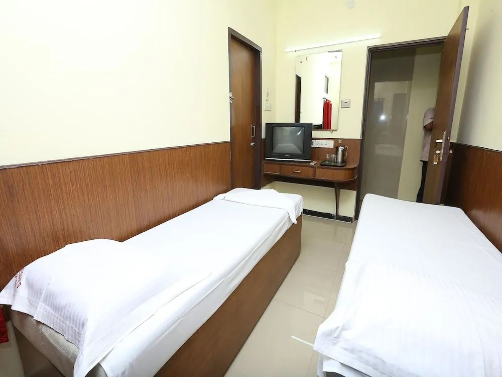 SPOT ON 6856 Eshi Guest House