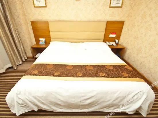 Super 8 Ji'ning Rencheng Avenue