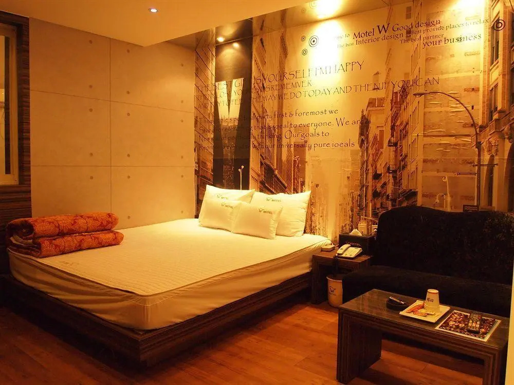 W Motel