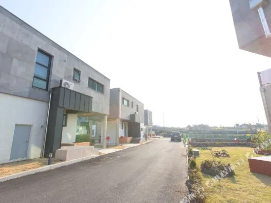 Aewol Lux House