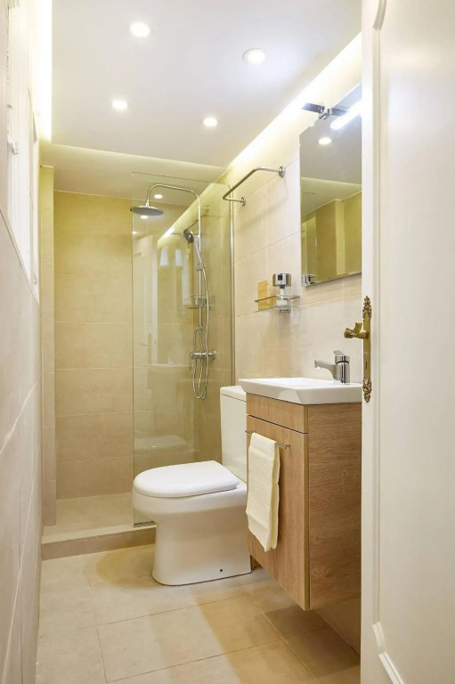 Chloe Boutique Apartments Metropolis