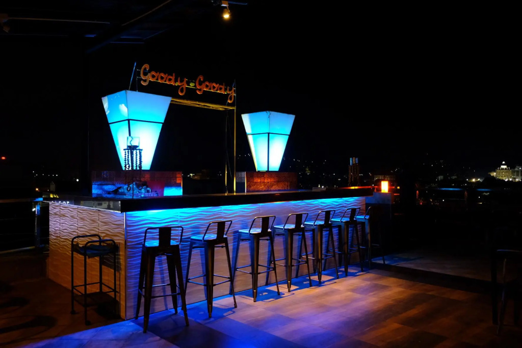 Bonito Chinos Hotel
