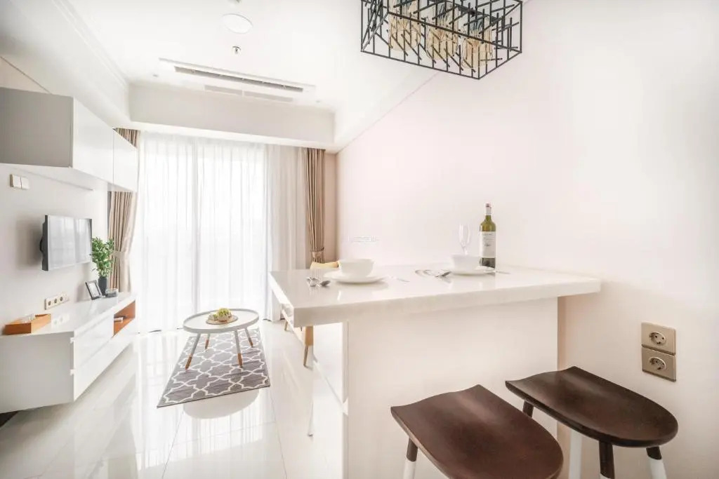 New Modern & Serene 2BR Apt Connected to Mall