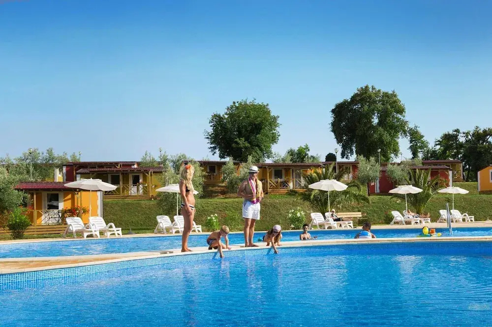Mobile Home in Novigrad With Terrace
