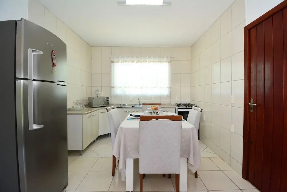 Casa com piscina a 250m da Praia PLH006