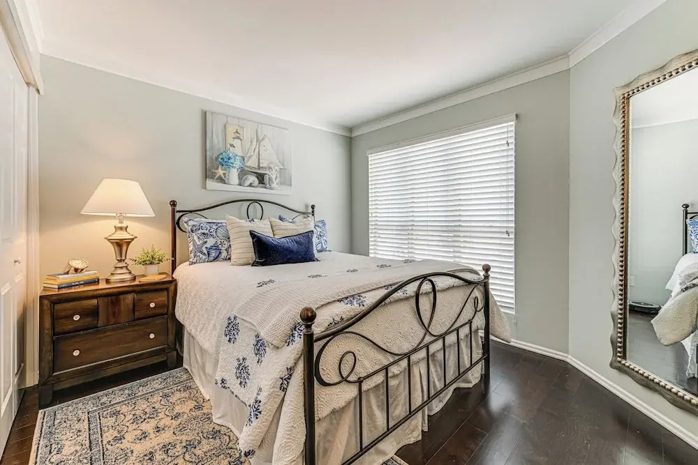 Waterfront Lake Norman Retreat w/ Balcony