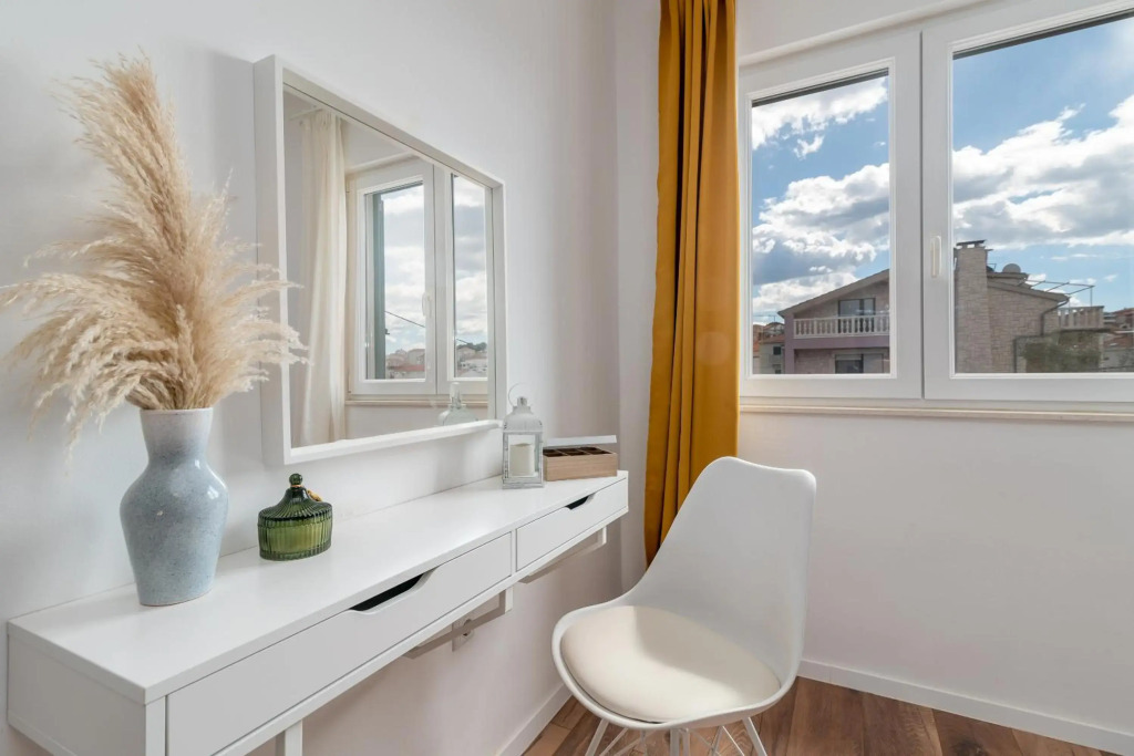 Apartment Radić-perfect location for summer activities