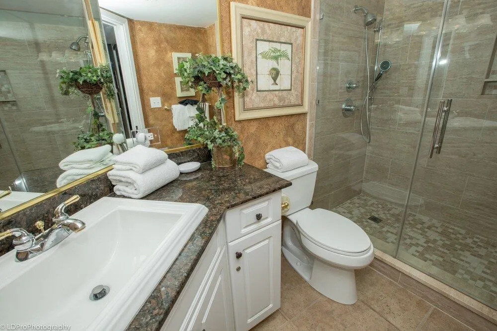 Inlet Reef 312 2 Bedroom Condo by RedAwning