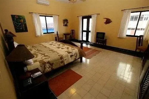 Olas Altas Bed And Breakfast