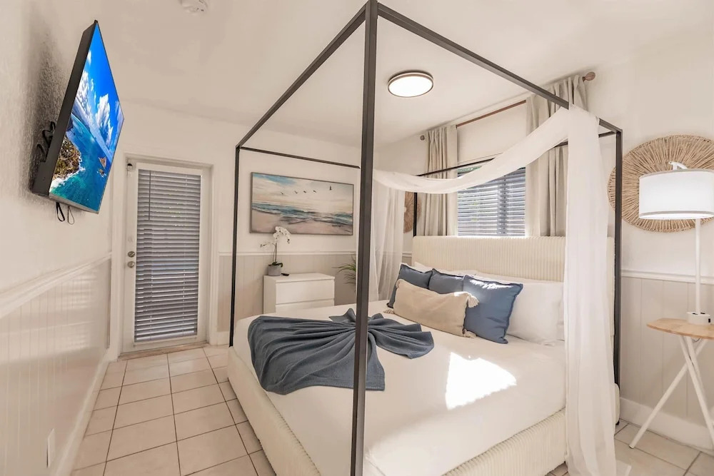 Fox Lagoon Pool Spa Villa 6BD Luxury Stay