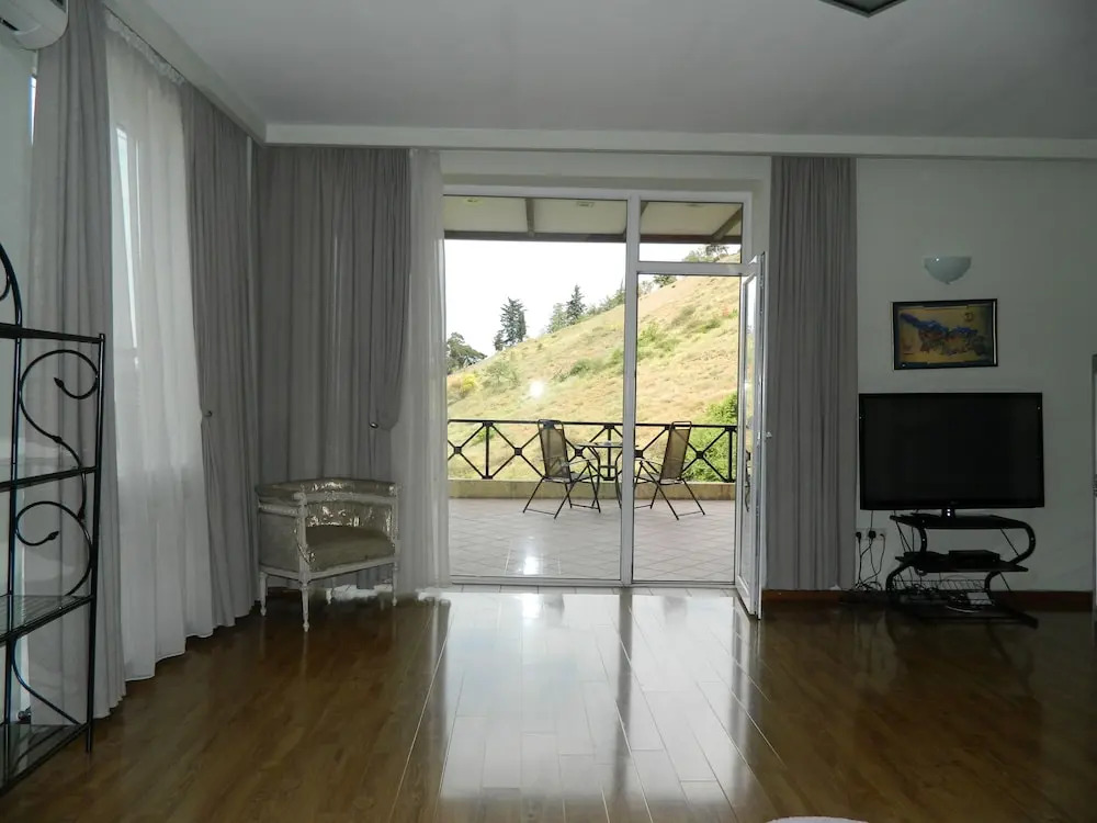 Отель Terrace House Тбилиси