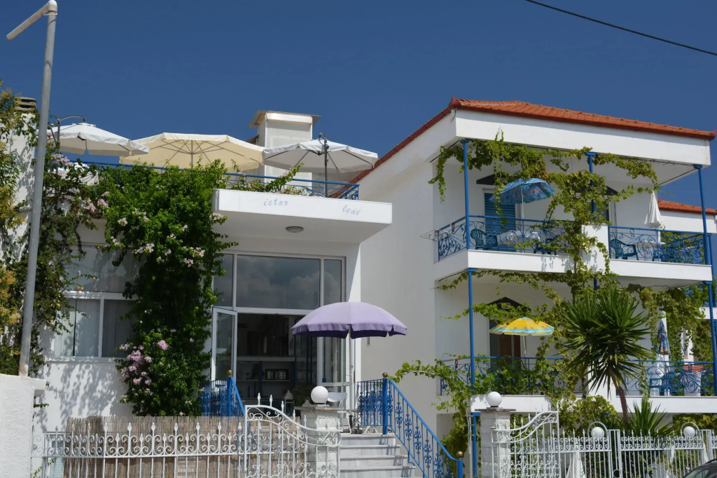 Victor-Eleni Hotel