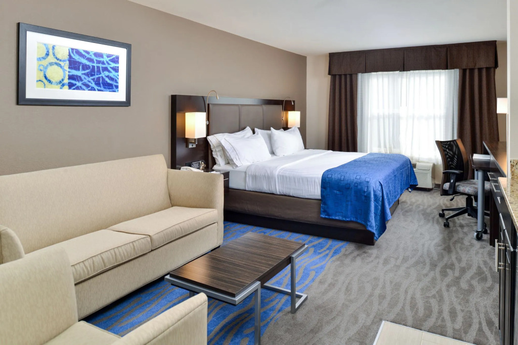 Holiday Inn Express Hotel & Suites St. Louis West-OFallon by IHG