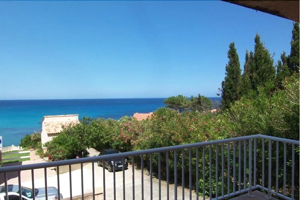 CARLOTTA- AT SEA Apartment 3