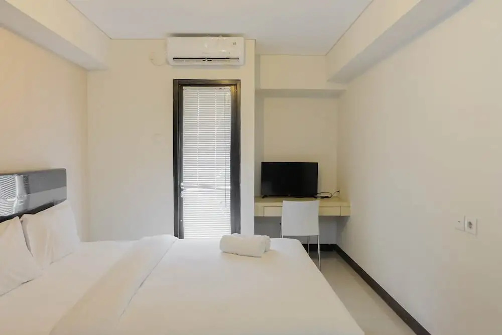 Best Price Studio Apartment at 19 Avenue