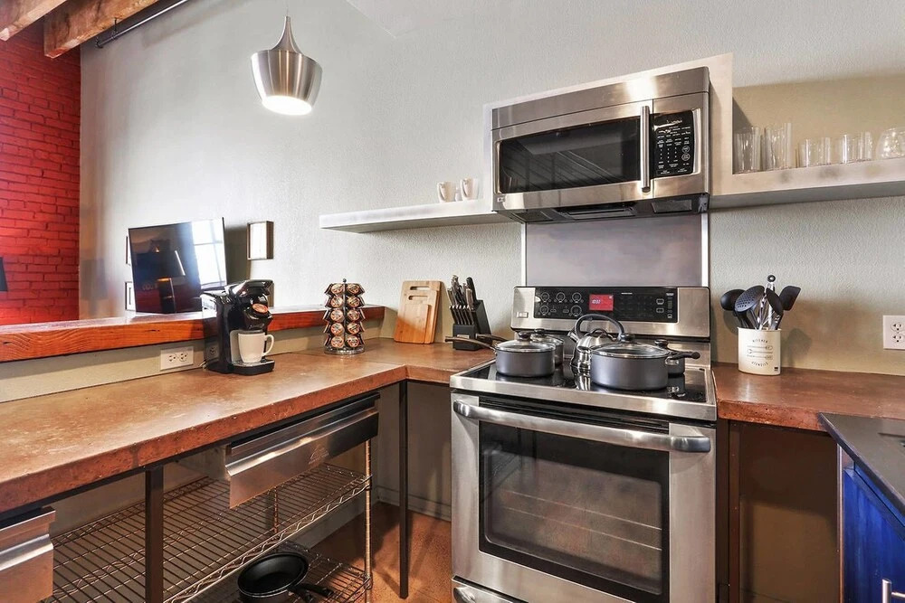 Inventive 2br/2.5 BA Industrial Apt by Domio