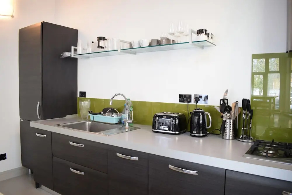 Spacious 1 Bedroom Apartment Near Clapham Junction