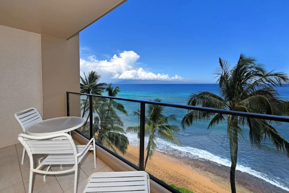 Mahana 713 by RedAwning