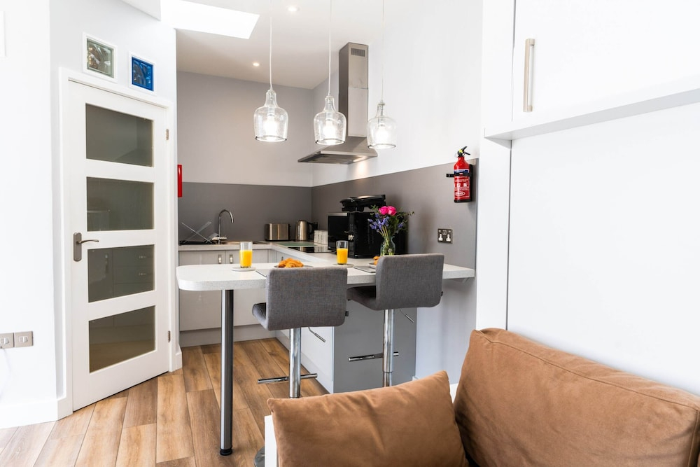 Cozy Holiday Apartment in Porthleven, No Deposit