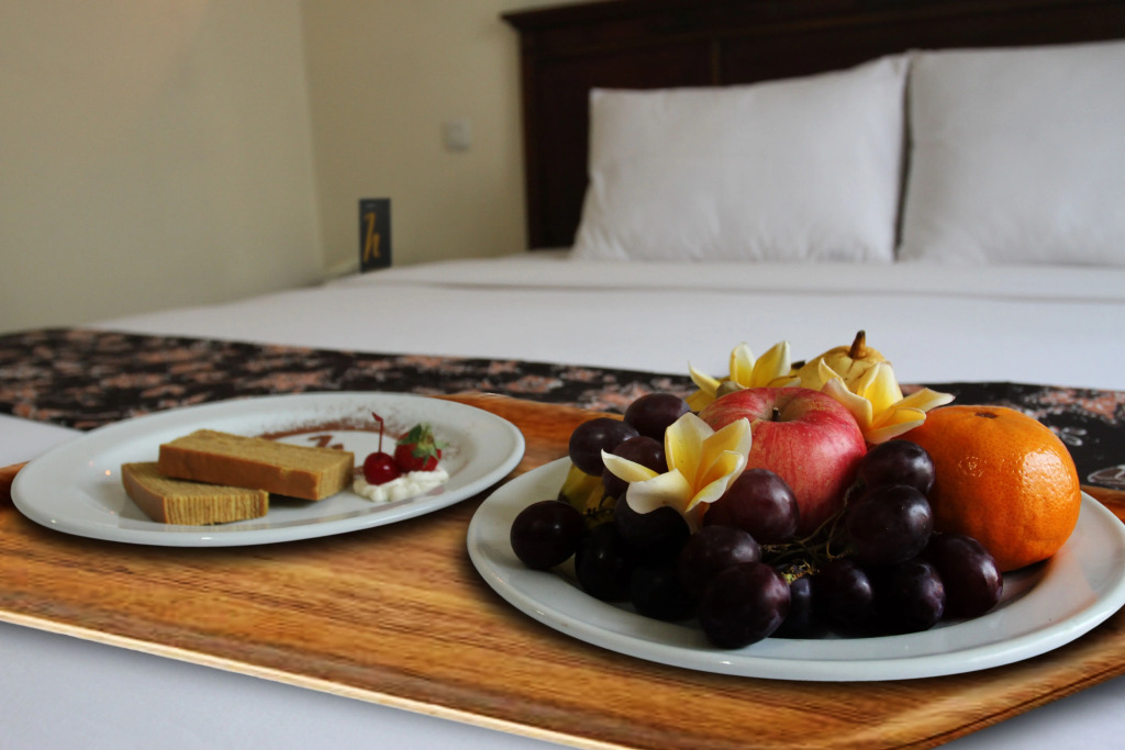 Yusro Hotel Restaurant & Convention
