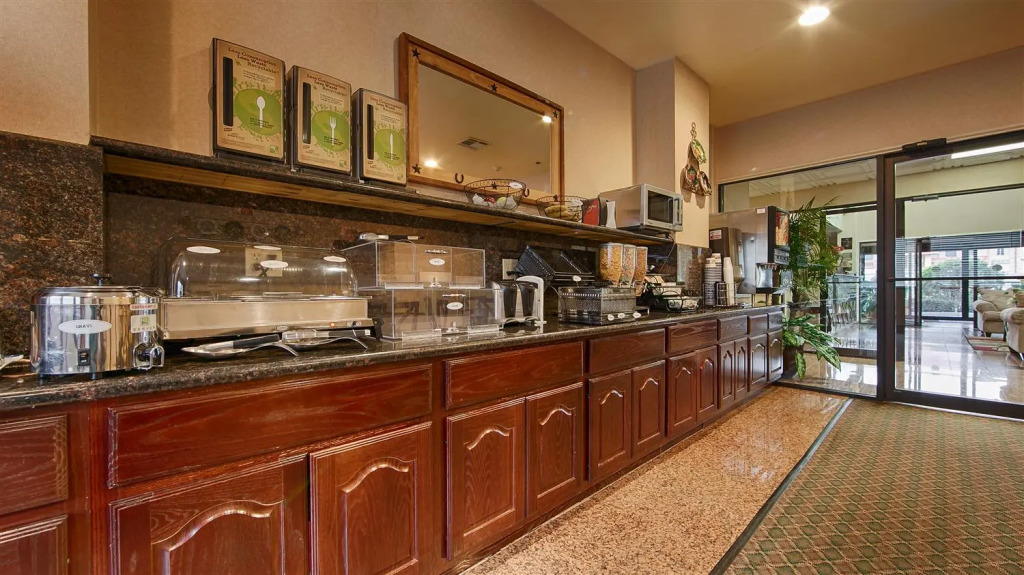 Best Western Executive Inn & Suites