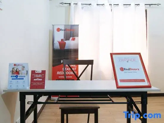 RedDoorz Hostel @ Tita Aidz Inn Baguio