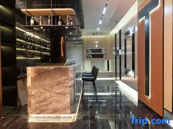 Weiting Residence Hotel (Shanghai Nanjing Road Pedestrian Street)