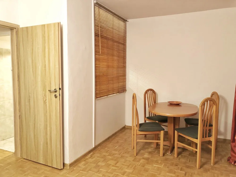 Fox Center Apartments