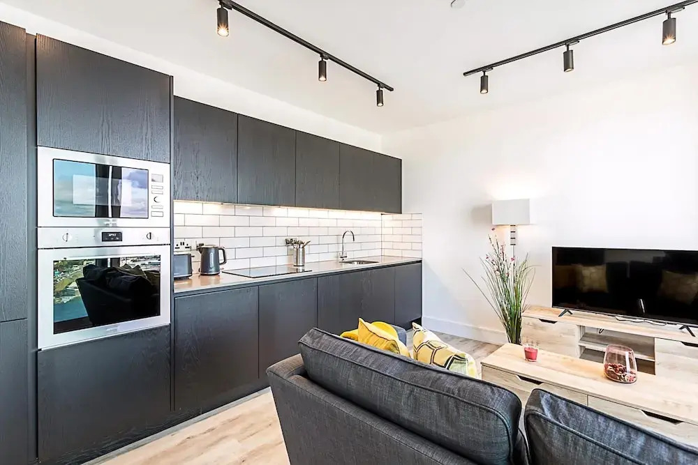 Icon Tower Flat VI