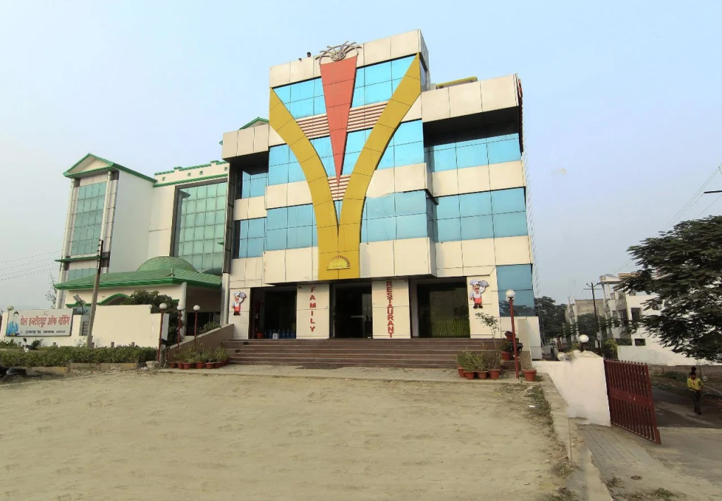 Surya Continental Hotel by OYO Rooms